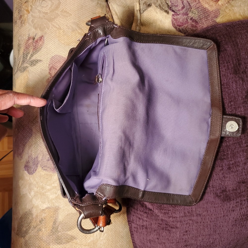 Coach - Picture 4 of 6